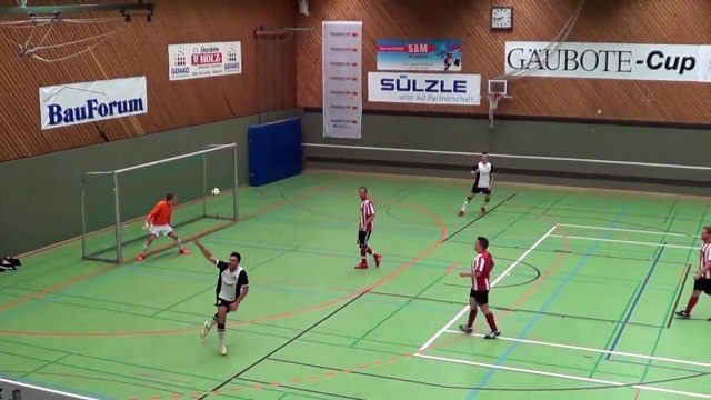 Un exceptionnel Ciseau acrobatique en futsal