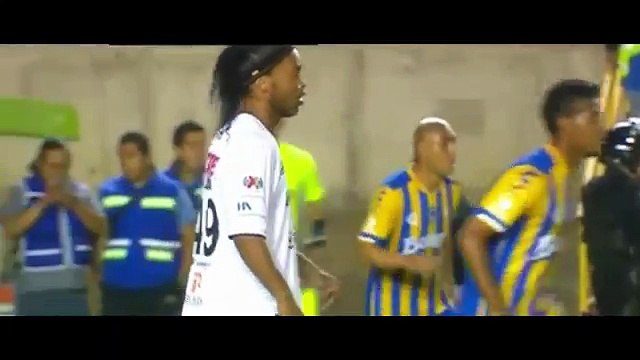 Incredible Advances of Ronaldinho - Atletico San Luis 1-0 Queretaro - Copa MX