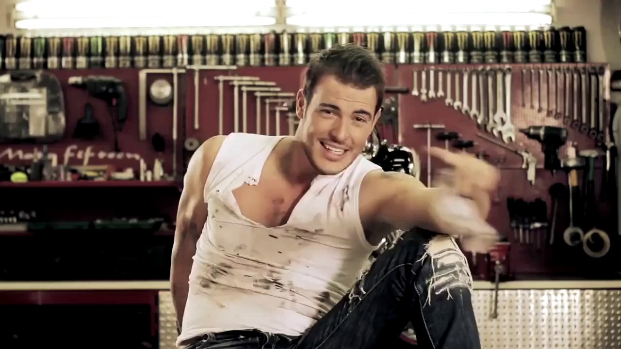 Σάκης Αρσενίου & Inon | 22.01.2015  Ινόν Ερωτοχτυπημένος  |  Greek- face (hellenicᴴᴰ video clips)