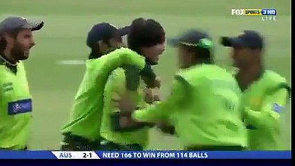 GREAT BOWLING BY AMIR