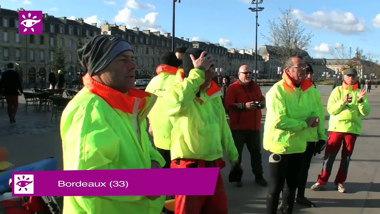 Téléthon 2014 : Descente de la Garonne en canoé par les pompiers de Bordeaux