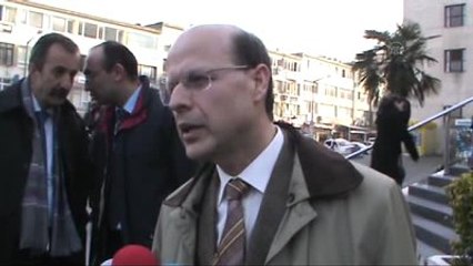 Prof. Dr. Gözler Hakkındaki Hakaret Davalarında Karar
