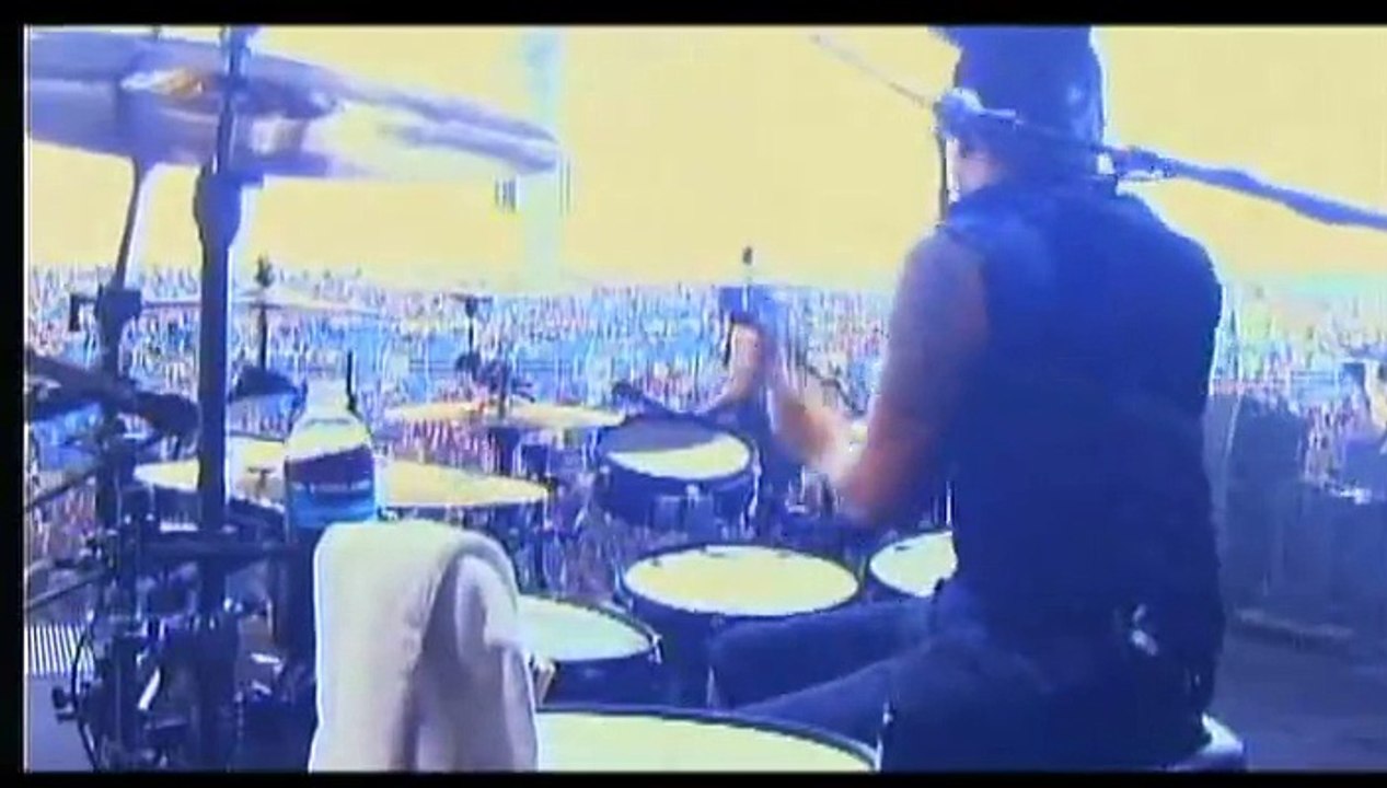 Julien-K - Death To Analog (Official Projekt Revolution Music Video 2007)