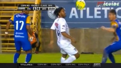 Ronaldinho reaparece en el fútbol mexicano y causa furor