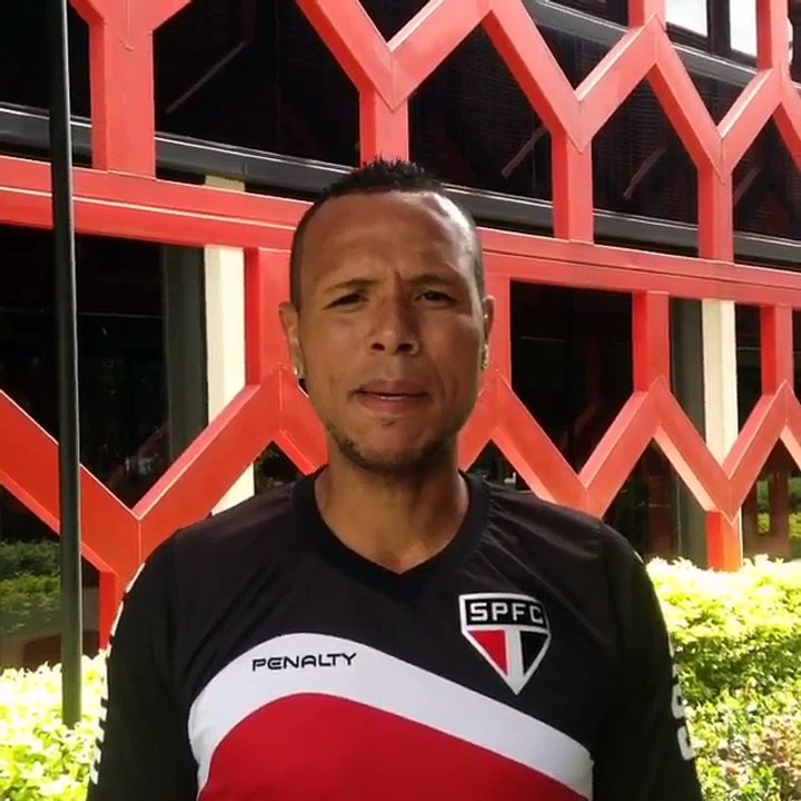 A zoeira não pode parar! Jogadores do São Paulo "homenageiam" Rogério Ceni