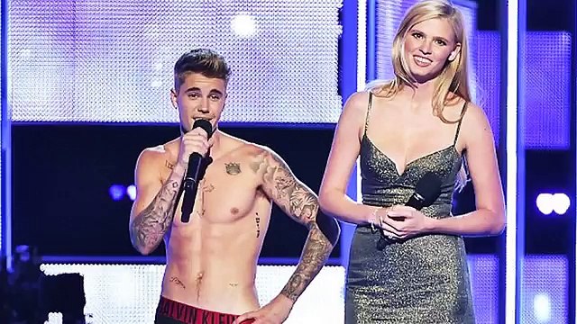 Justin Bieber Stripping On Stage At Fashion Rocks 2014