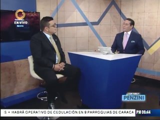 Reyes: El capitalismo es una forma de autorregulación del mercado