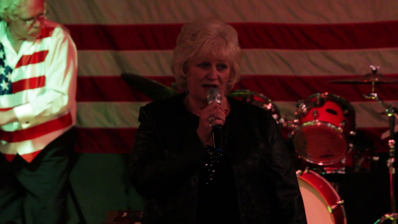 Sandi Pichon shares memories of Elvis Presley at Elvis Presley Memorial VFW 2015