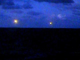 UFO RIPRESI NEL TRIANGOLO DELLE BERMUDE (2 Ottobre 2009)