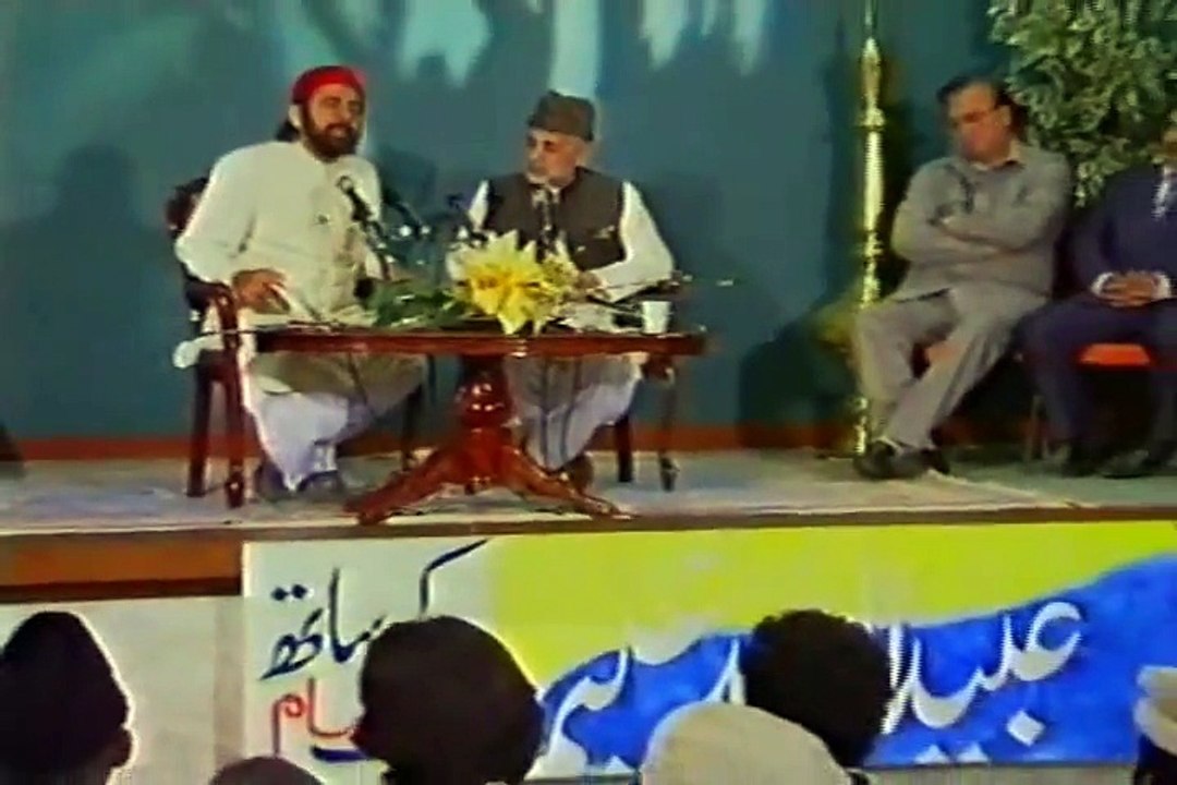 ہنسو تو رنگ ھوں چہرے کا عليم Obaidullah Aleem