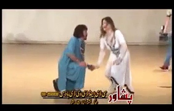 Pashto New Show (Za Masta Laila Yam) - Las De Zama Pa Wino - Laila & Swate