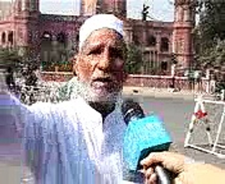 Bohat Garam baba