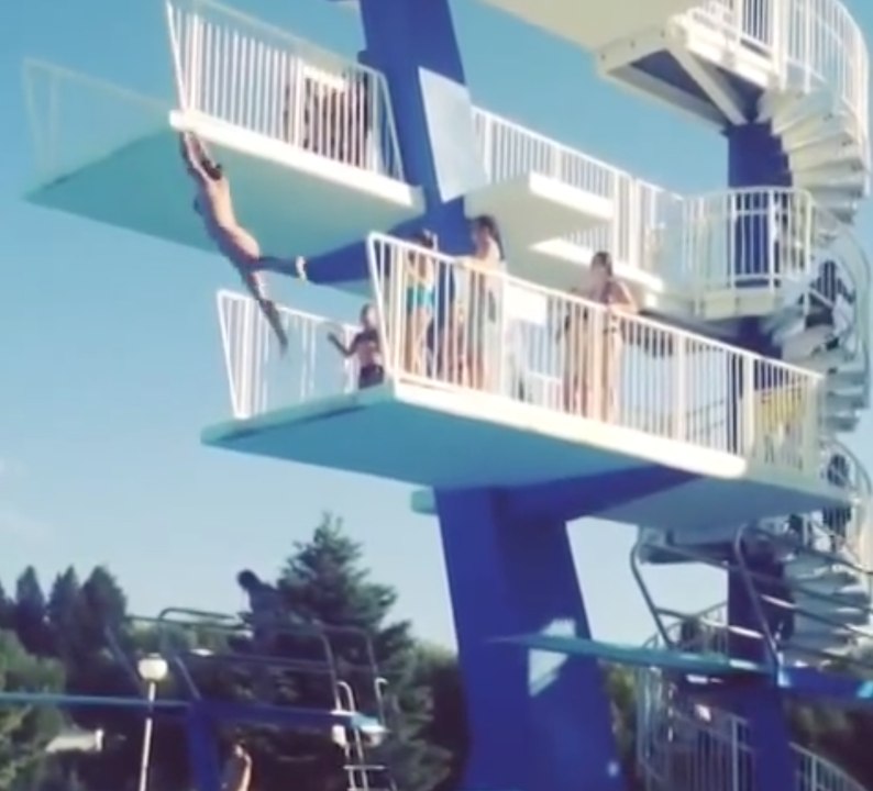 Amazing missed dive