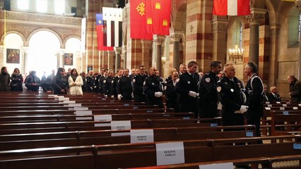 Charlie Hebdo : vibrant hommage au policier tué