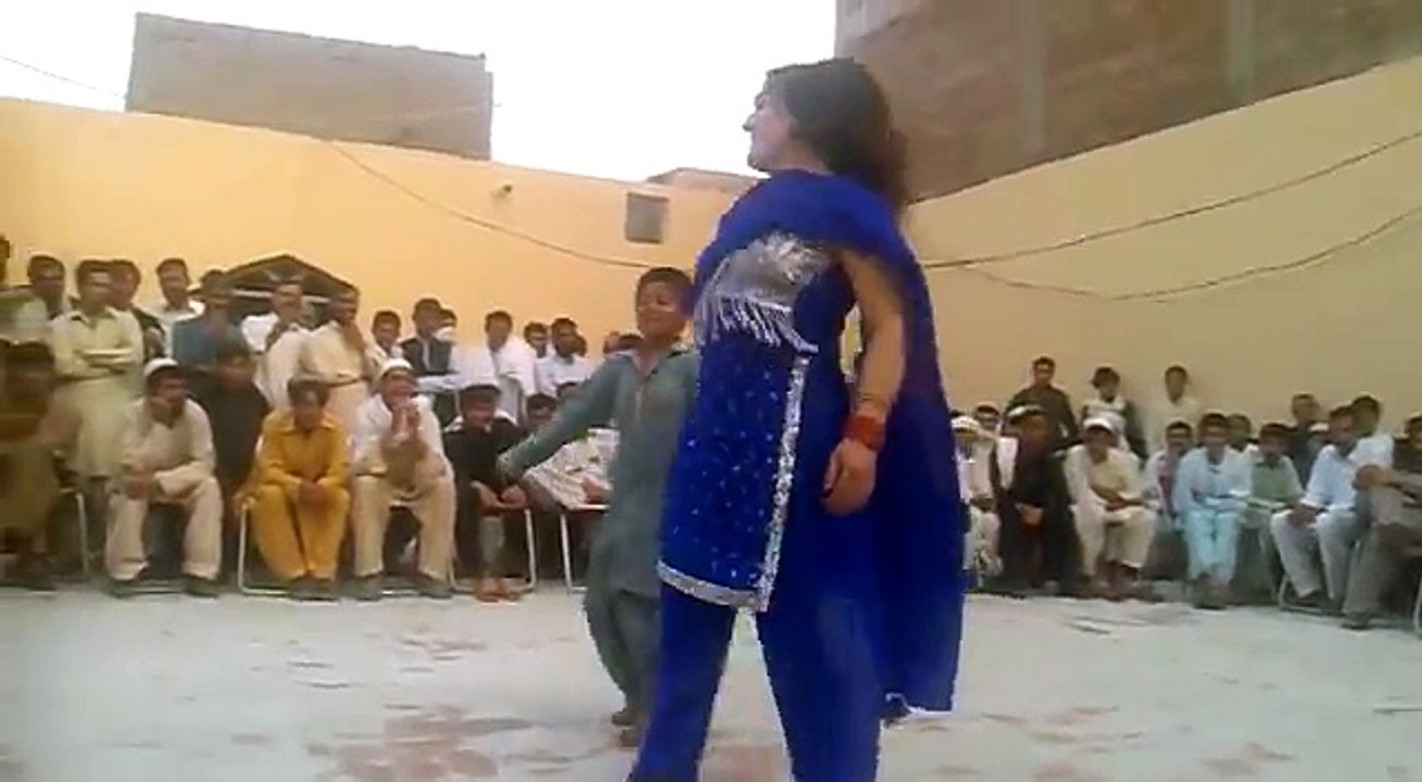 Bannu Mandew Shadi Program