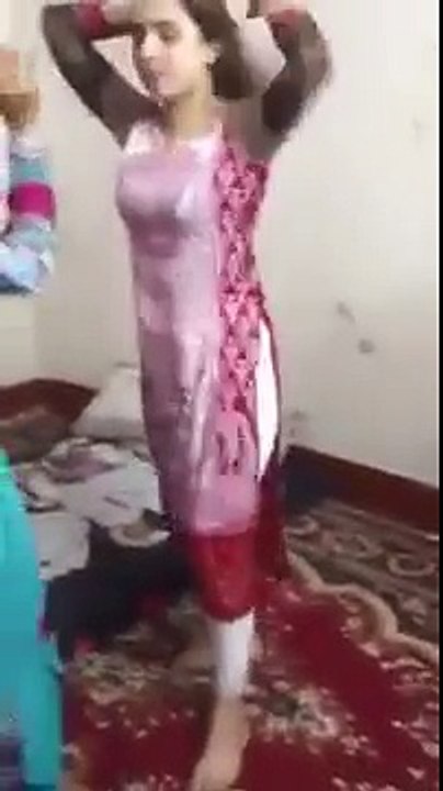 (Pakistan Actress) New Controversial Scandal .2105