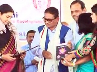 Anand Cleanliness drive support & Ambulance flagged off by Smriti Irani minister