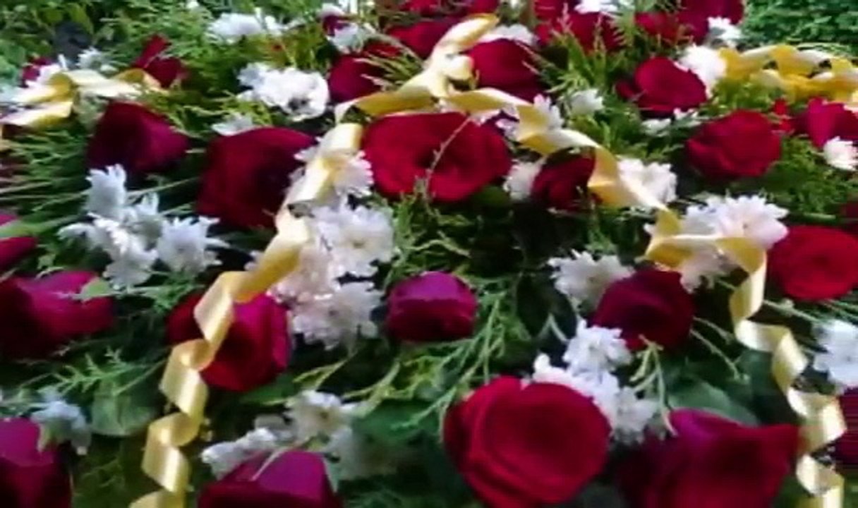 Wedding Car Decorations-Professional Flower Arrangements for bridal services-Beauty parlor kottayam