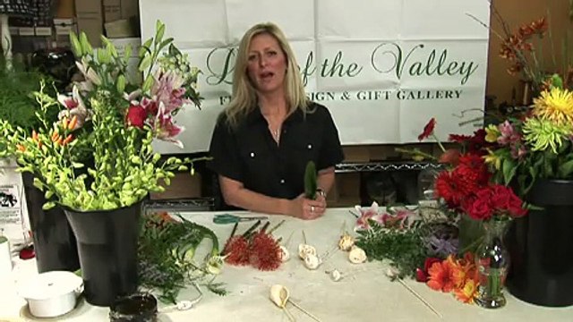 Wedding Flowers and Floral Arrangements - Make a Bridal Bouquet Out of Seashells