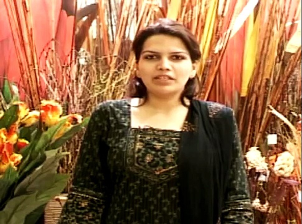 How to Create Different Flower Arrangements - Finishing off a Bridal or Wedding Bouquet