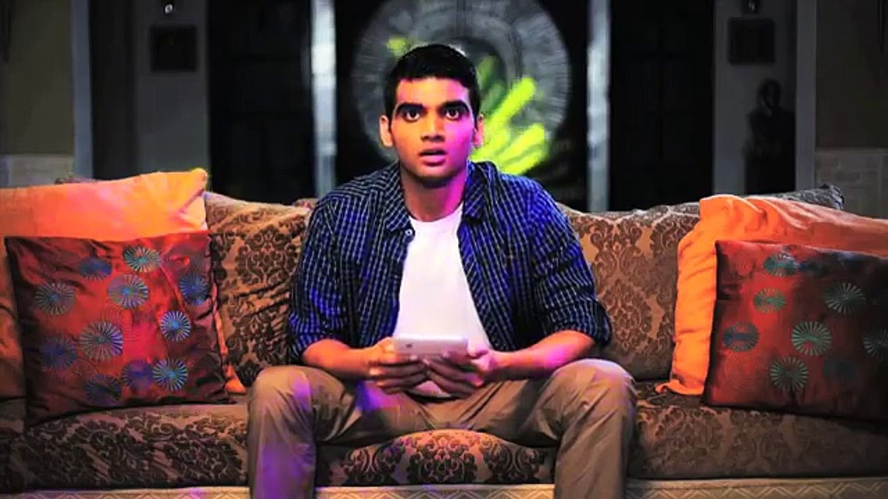 Miley Cyrus Kissing A Girl On Lips At Christmas Party