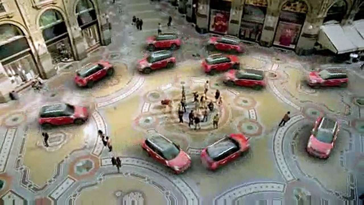 Mini Countryman commercial makes mess of_multip...