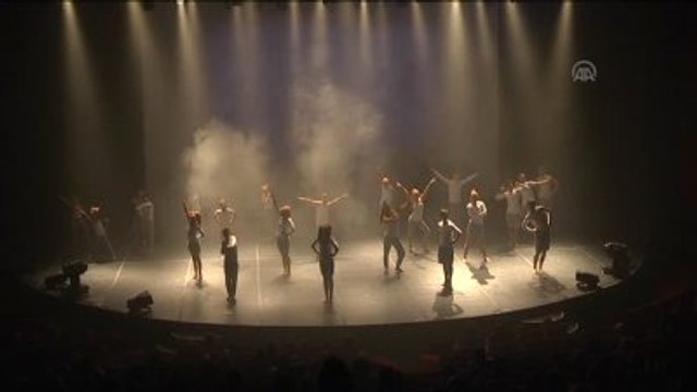 Uçan Yumurcaklar Akrobasi Gösterisi