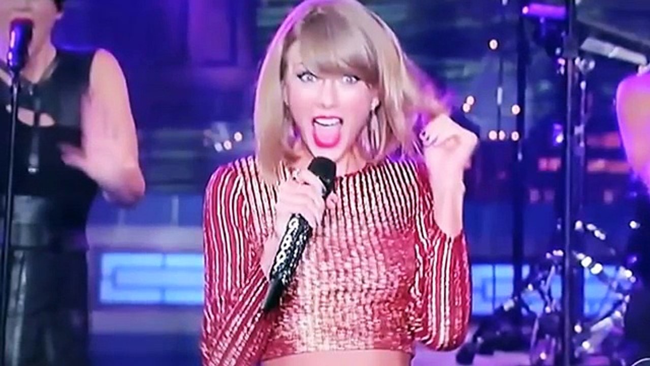 Taylor Swift Macy's Thanksgiving Day Parade 2014 Performance