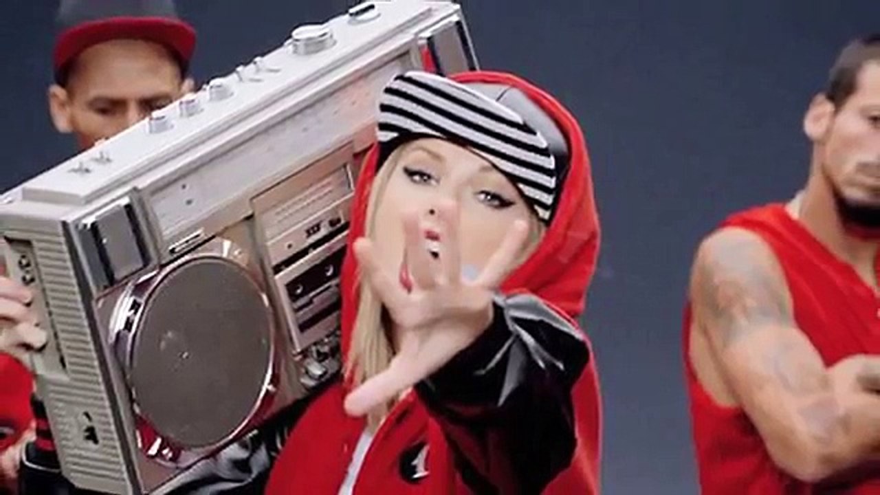 Taylor Swift Shake It Off Official Video Released