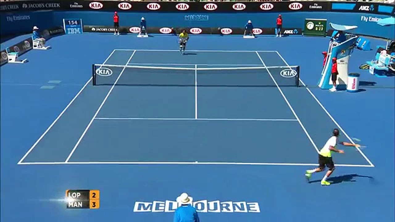 Tennis : un service surpuissant en plein dans les parties sensibles !