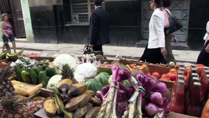 Paseo de subsecretaria de EEUU por La Habana