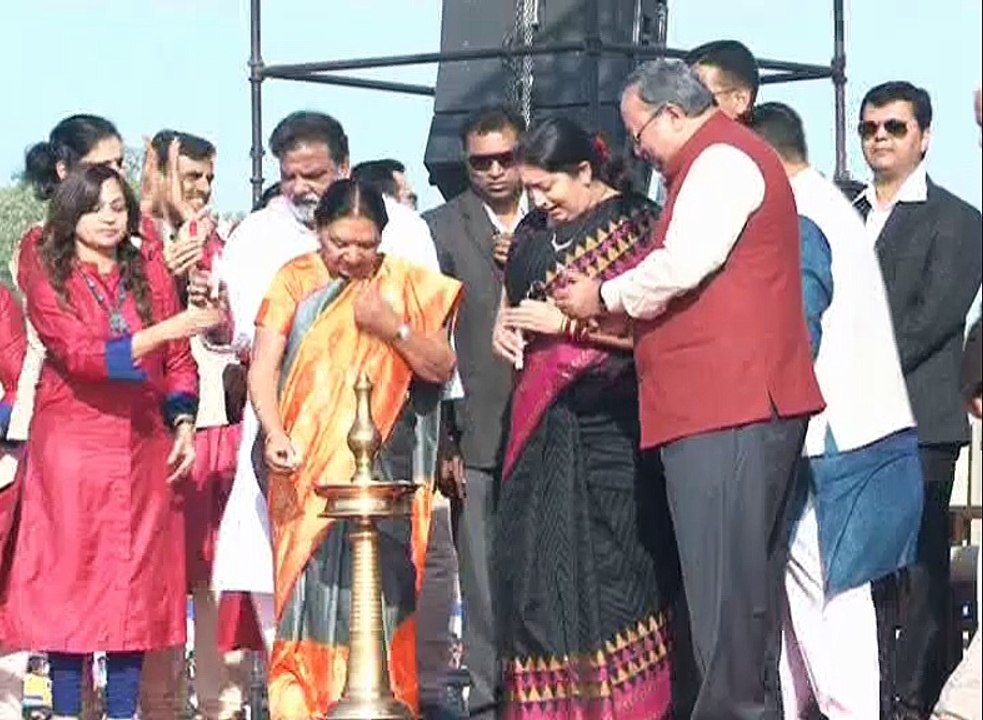 Vadodara Anandiben Patel,Smriti Irani talks at VADFest event in Vadodara
