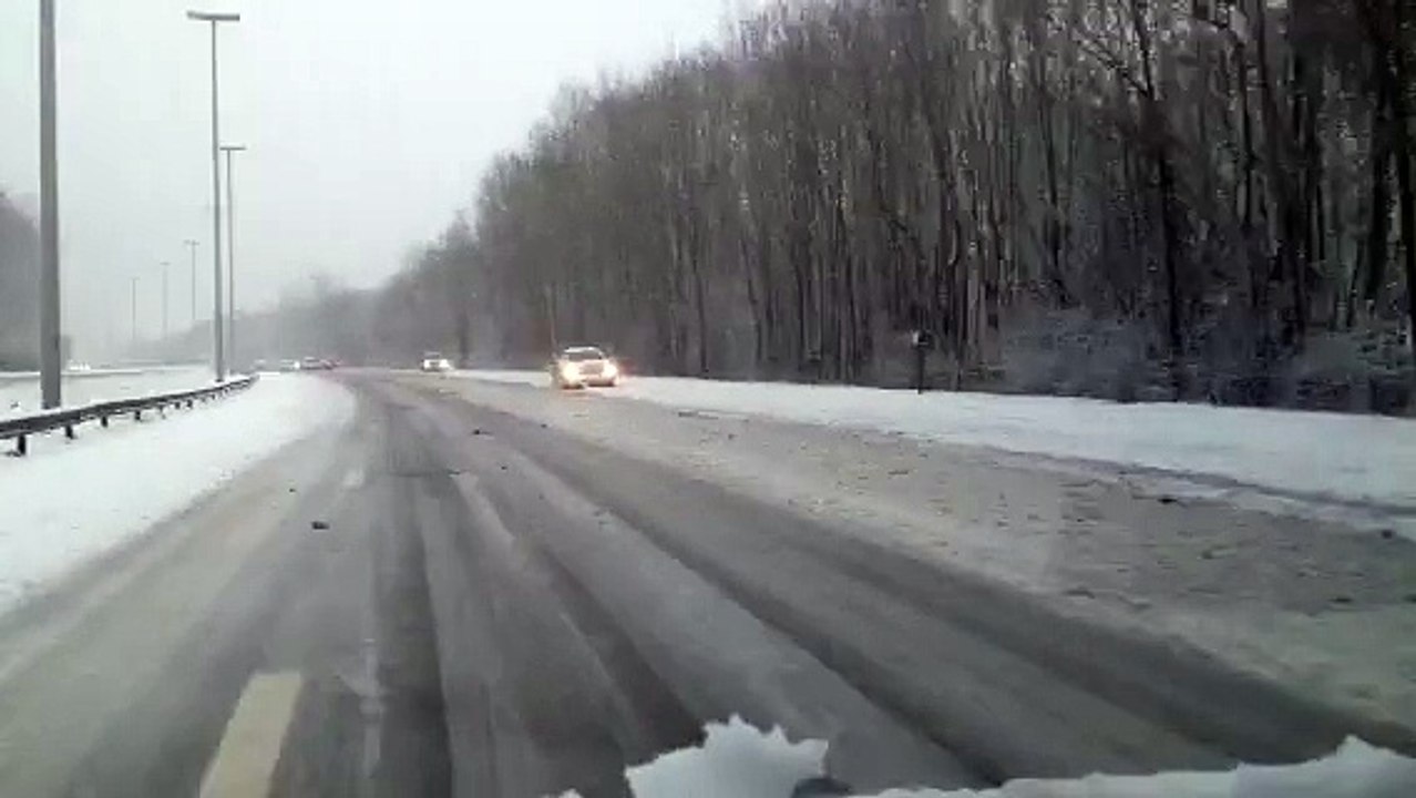 Neige et verglas sur la Belgique