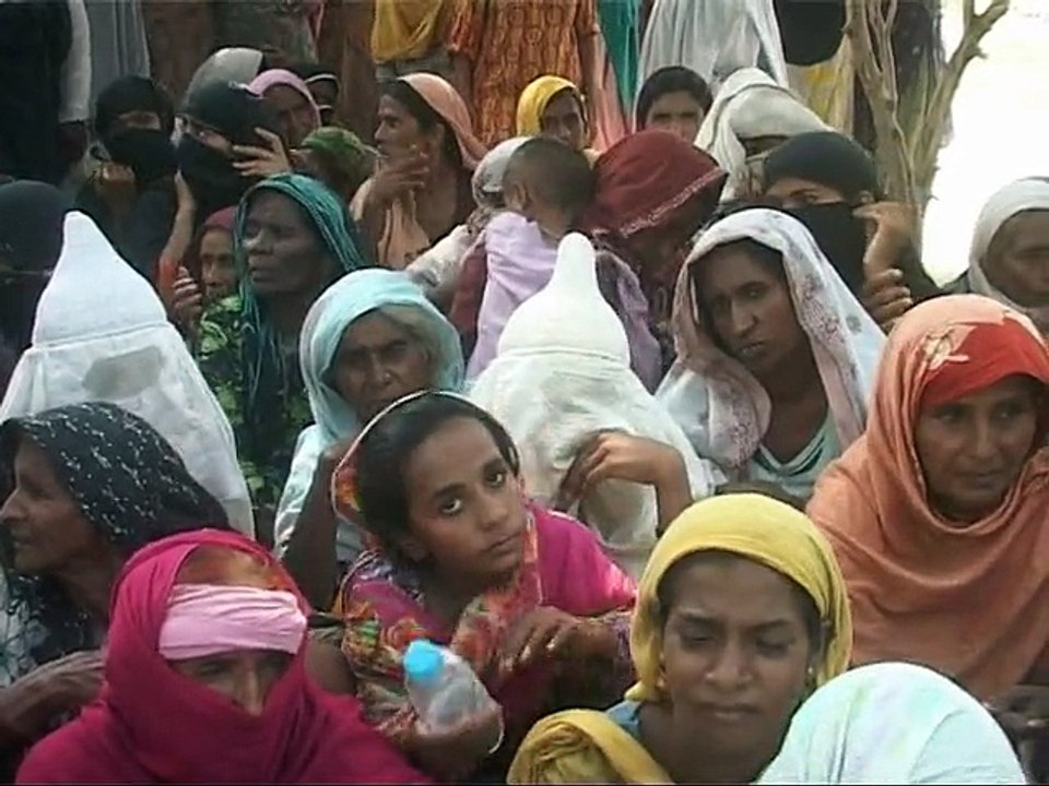 Flood Covrage Jampur Sep09_Mul_Uae Army