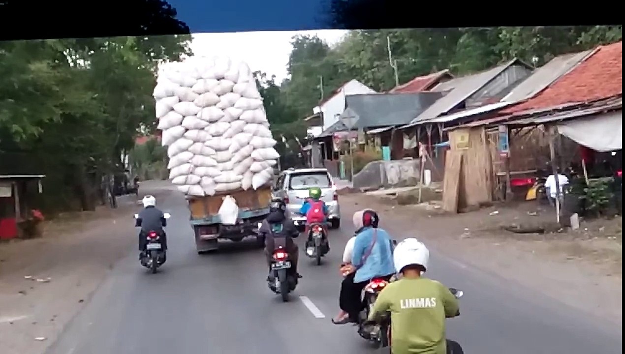 Vous trouvez que ce camion est chargé ? - FAIL
