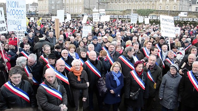 Manifestation à Lannion contre le projet d'extraction de sable.