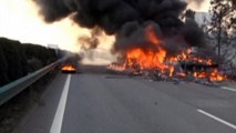 Huge motorway fire: Truck bursts into flames in China