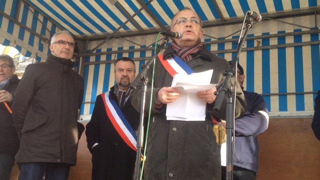 Manif contre l'extraction de sable