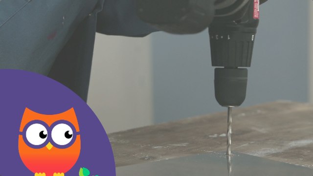 Comment utiliser une perceuse (Ooreka.fr)