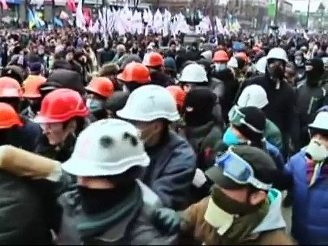 2013.12.01. Беркут снимал на видео издевательства