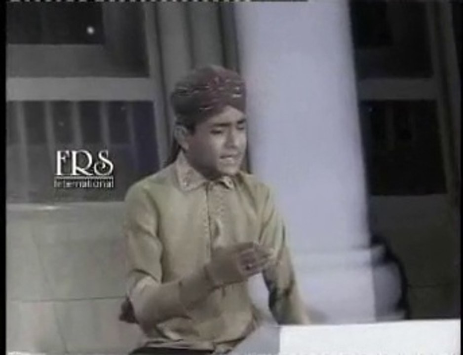 Aankhon Mein Bus Gaya Hai - naat shareef by Farhan Qadri