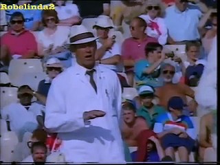 CRICKET FIGHT Angry Pakistan players fight with England umpire, 1992 3rd test
