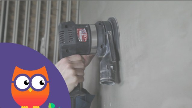 Comment préparer un mur en ciment pour le peindre (Ooreka.fr)