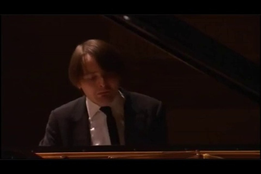 Oh..! DANIIL TRIFONOV PLAYS BACH-LISZT FANTASIE & FUGUE BWV  542 LIVE AT CARNEGIE HALL dec. 9 - 2014