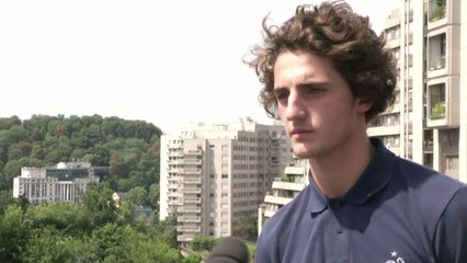 Tải video: FOOT - EURO - U19 - Rabiot : «Un bel Euro»