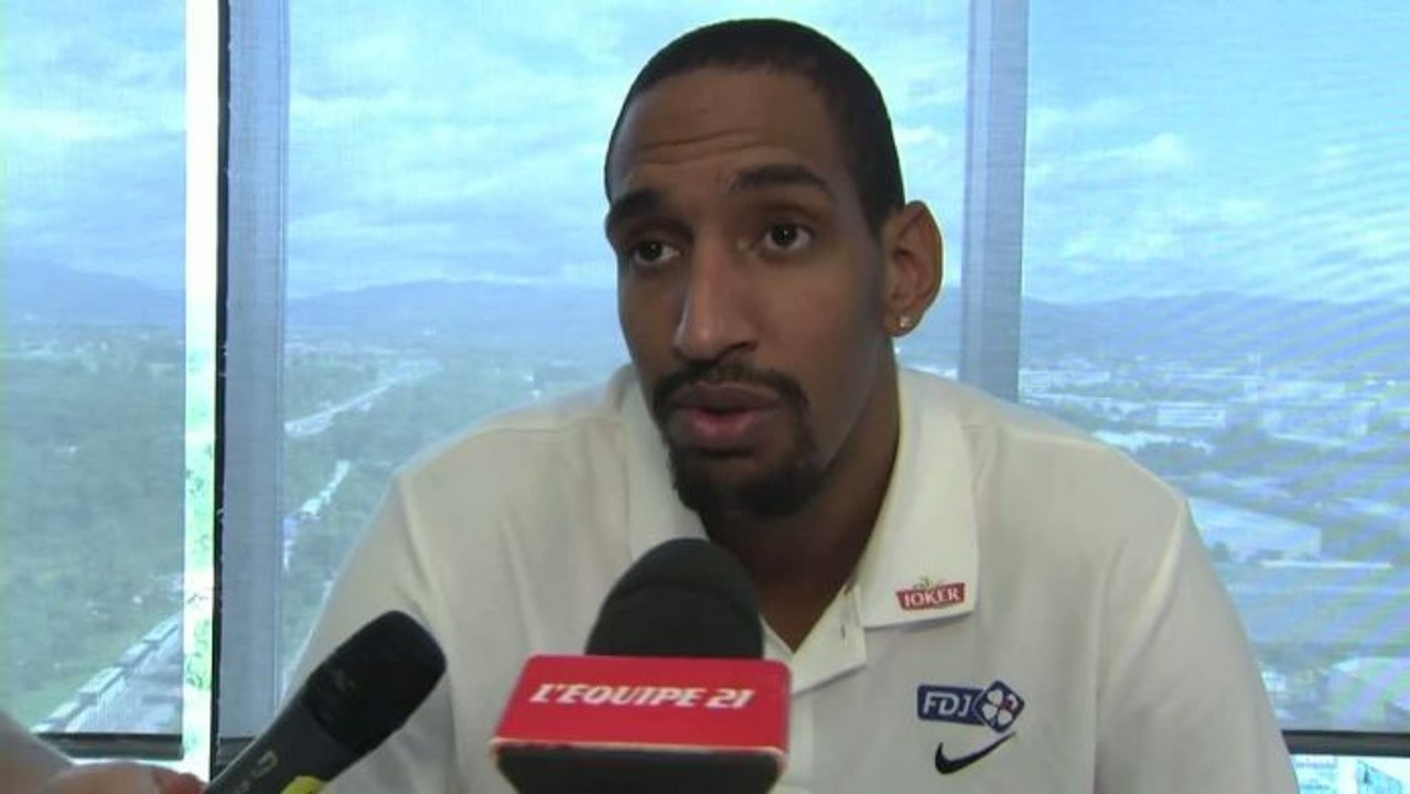 BASKET - BLEUS - Ajinça : «Faire une grosse défense»