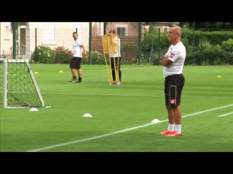 FOOT - L1 - FCSM : Hély jette l'éponge