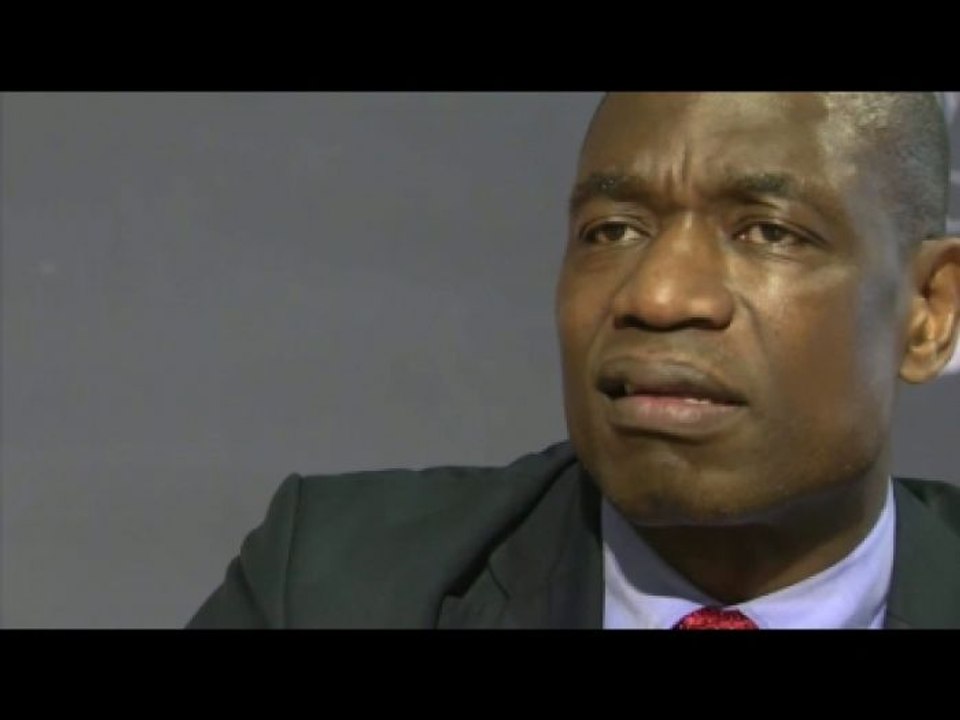 BASKET - NBA : Le regard de Dikembe Motumbo