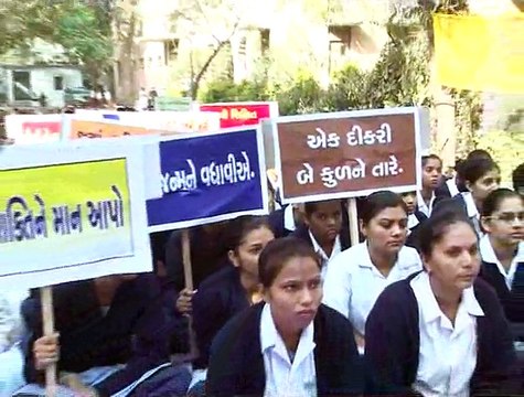 Amreli holds Walk For Girl Child Rally in support of Beti Bachao Abhiyaan