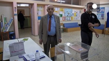 Előrehozott parlamenti választásokat tartanak Görögországban